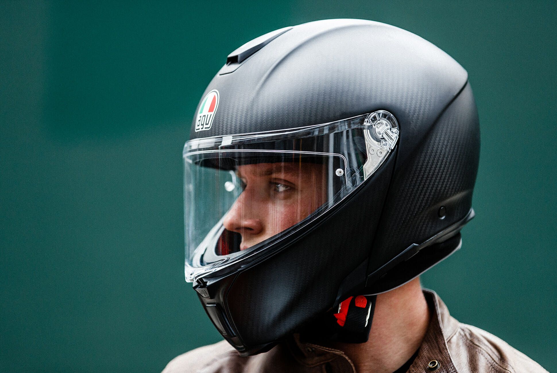 Be Sure to Look at the Reviews When Choosing a Motorcycle Helmet Online