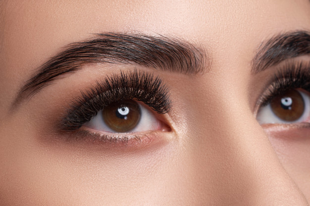 microblading eyebrow